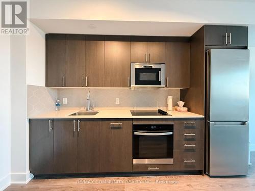 1136 - 2545 Simcoe Street N, Oshawa, ON - Indoor Photo Showing Kitchen