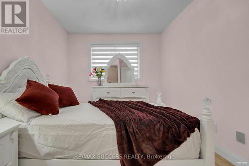 2281 Wildwood Crescent, Pickering, ON - Indoor Photo Showing Bedroom