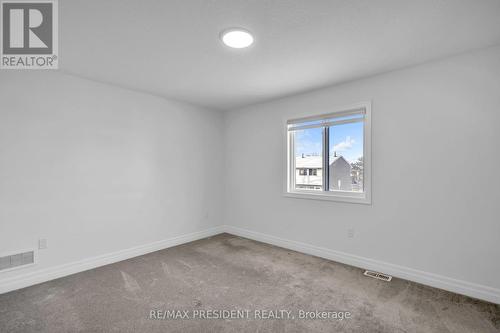 Primary Bedroom - 13'7*11.6 - 133 Marconi Court, London East, ON - Indoor Photo Showing Other Room