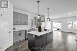 9'ceiling on Main Floor - 