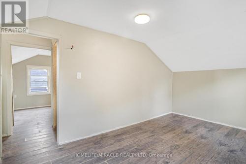 32 Division Street, St. Catharines, ON - Indoor Photo Showing Other Room