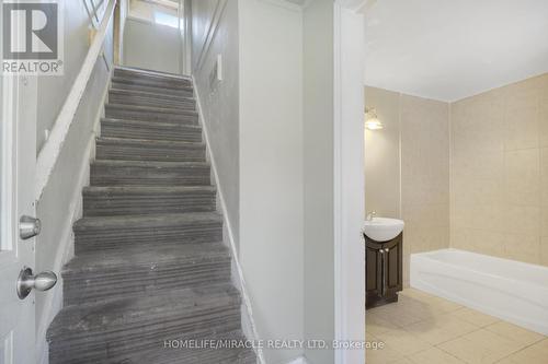 32 Division Street, St. Catharines, ON - Indoor Photo Showing Other Room