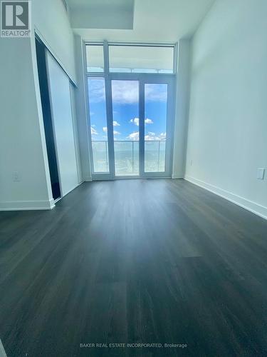 4807 - 3900 Confederation Parkway, Mississauga, ON - Indoor Photo Showing Other Room