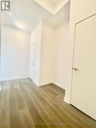 4807 - 3900 Confederation Parkway, Mississauga, ON - Indoor Photo Showing Other Room