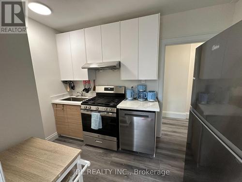 5 - 5 Sorauren Avenue, Toronto, ON - Indoor Photo Showing Kitchen