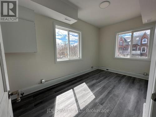 5 - 5 Sorauren Avenue, Toronto, ON - Indoor Photo Showing Other Room