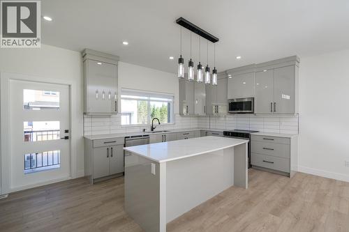 #1203 2395 Rowe Street, Prince George, BC - Indoor Photo Showing Kitchen With Upgraded Kitchen