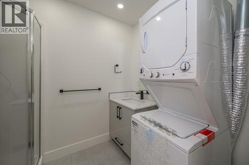 #1203 2395 Rowe Street, Prince George, BC - Indoor Photo Showing Laundry Room