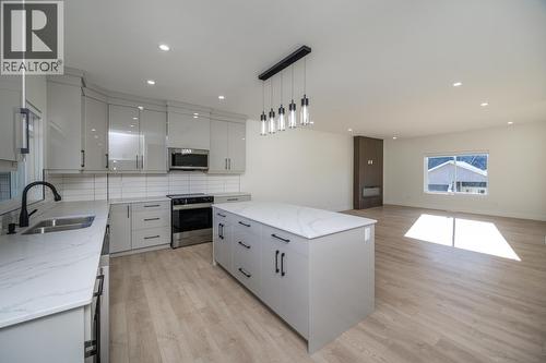 #1203 2395 Rowe Street, Prince George, BC - Indoor Photo Showing Kitchen With Double Sink With Upgraded Kitchen