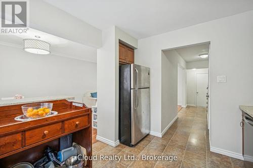 36 Berkshire Square E, Brampton, ON - Indoor