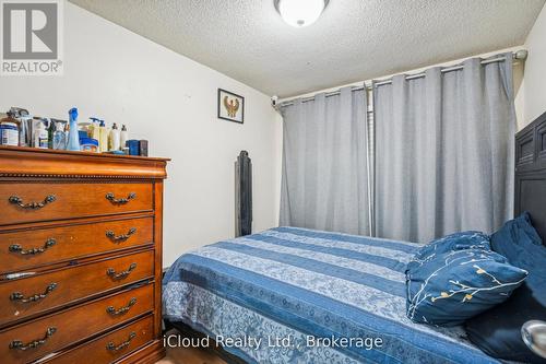 36 Berkshire Square E, Brampton, ON - Indoor Photo Showing Bedroom