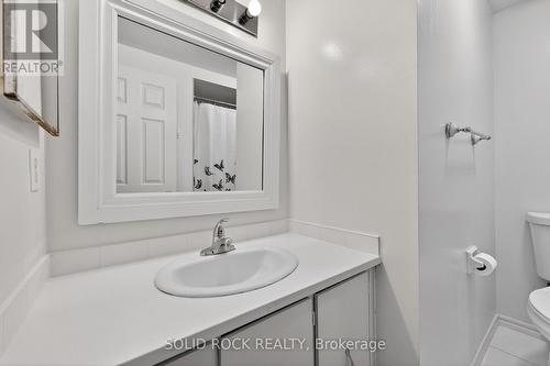 MAIN BATHROOM - B - 76 Seyton Drive, Ottawa, ON - Indoor Photo Showing Bathroom