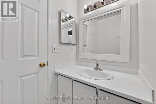 MAIN BATHROOM - B - 76 Seyton Drive, Ottawa, ON - 