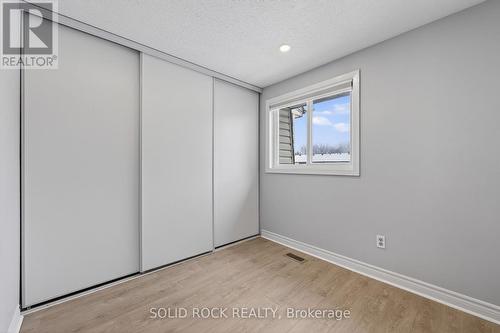 B - 76 Seyton Drive, Ottawa, ON - Indoor Photo Showing Other Room