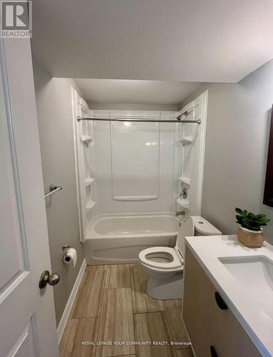 1385 Hunter Street, Innisfil, ON - Indoor Photo Showing Bathroom