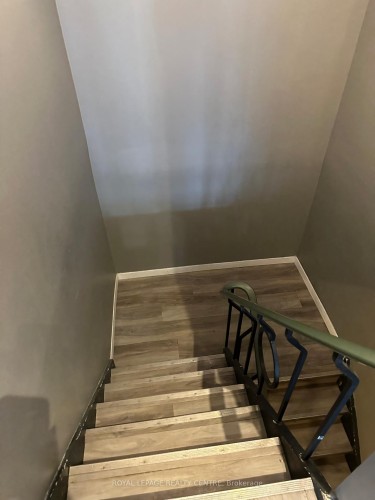 102 Lakeshore Road E, Mississauga, ON 