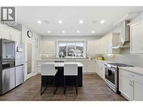 3005 Miller Court, Kamloops, BC - Indoor Photo Showing Kitchen With Upgraded Kitchen
