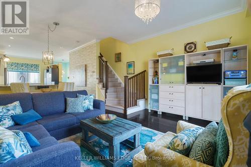 46 - 337 Beach Boulevard, Hamilton, ON - Indoor Photo Showing Living Room