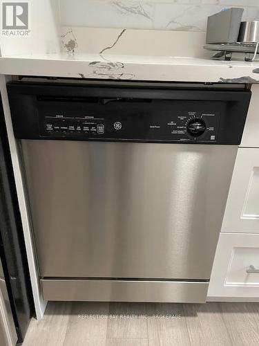 GE Stainless steel built-in dishwasher - 3 - 5 Applewood Avenue, Hamilton (Stoney Creek), ON - Indoor
