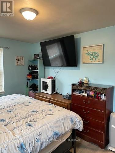 3 - 5 Applewood Avenue, Hamilton (Stoney Creek), ON - Indoor Photo Showing Bedroom