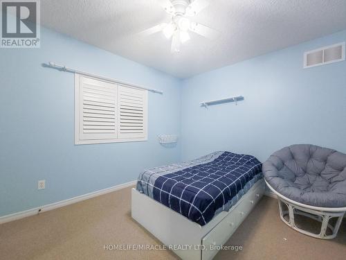228 Sunny Meadow Court, Kitchener, ON - Indoor Photo Showing Bedroom