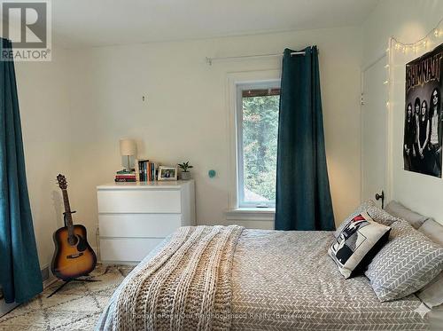 420 Albertus Avenue N, Peterborough (Town Ward 3), ON - Indoor Photo Showing Bedroom