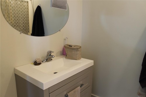 6160 Lakeview Dr, Duncan, BC 