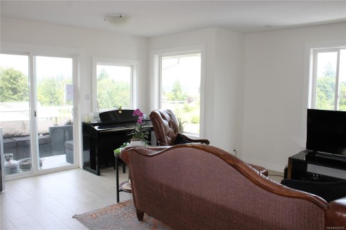 6160 Lakeview Dr, Duncan, BC 