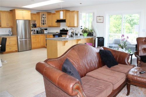 6160 Lakeview Dr, Duncan, BC 