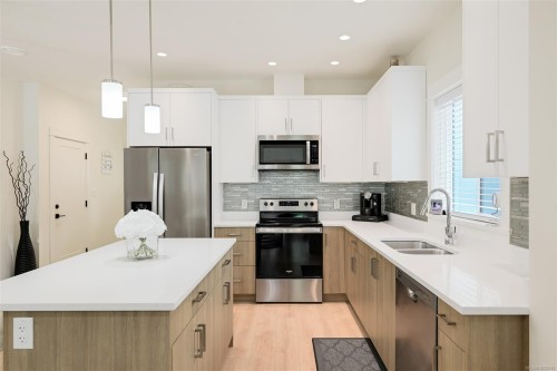 813 Tomack Loop, Langford, BC 