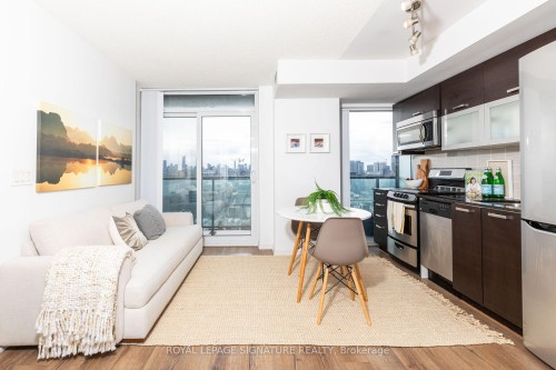 2121E-36 Lisgar Street, Toronto, ON - Indoor Photo Showing Kitchen With Stainless Steel Kitchen