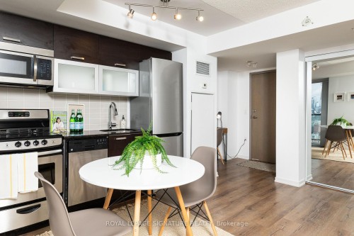 2121E-36 Lisgar Street, Toronto, ON - Indoor