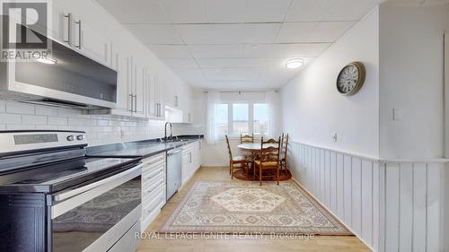 48 Moberly Street, Collingwood, ON - Indoor Photo Showing Kitchen