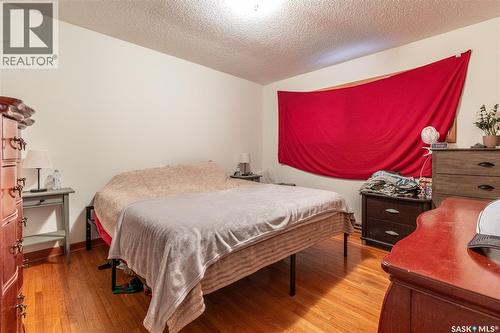 836 Keith Street, Moose Jaw, SK - Indoor Photo Showing Bedroom