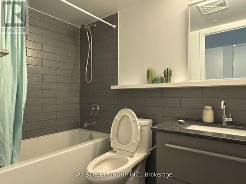 5 - 150 Flemington Road, Toronto, ON - Indoor Photo Showing Bathroom
