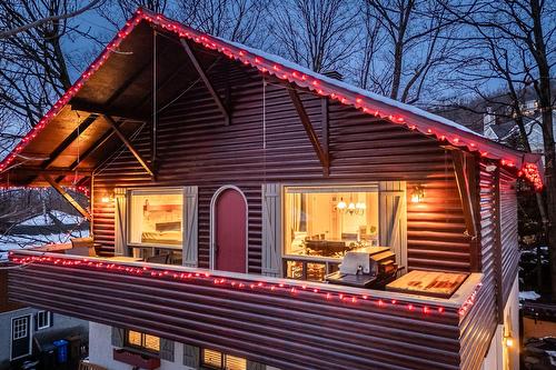 Salle familiale - 174 Rue Des Deux-Montagnes, Bromont, QC - Indoor Photo Showing Living Room