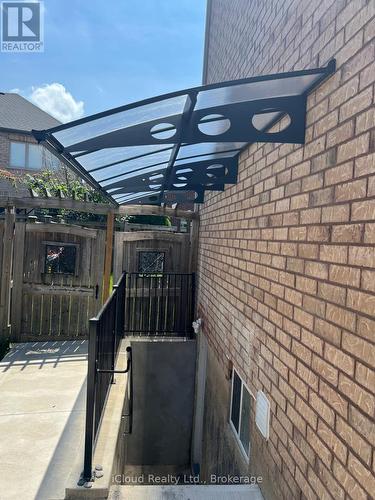 284 Landsborough Basment Avenue, Milton, ON - Outdoor