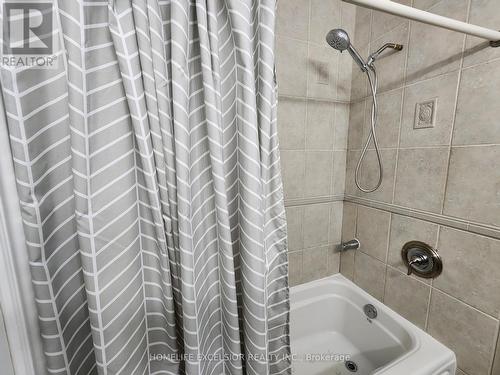 16 Sixteenth Street, Toronto, ON - Indoor Photo Showing Bathroom