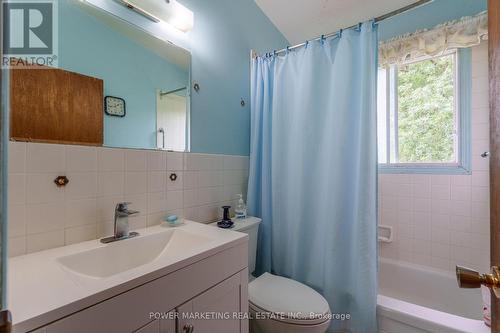5329 Bank Street, Ottawa, ON - Indoor Photo Showing Bathroom