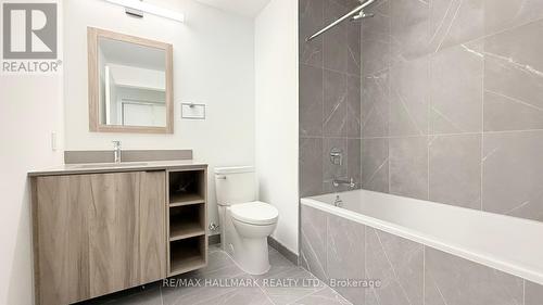 807 - 1037 The Queensway, Toronto, ON - Indoor Photo Showing Bathroom