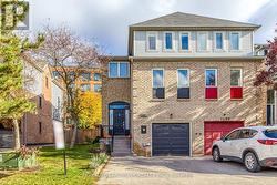 1201 LINDSAY DRIVE  Oakville, ON L6M 3B8