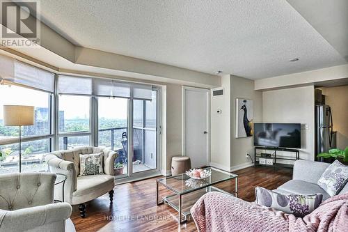 1714 - 181 Village Green Square, Toronto, ON - Indoor Photo Showing Living Room