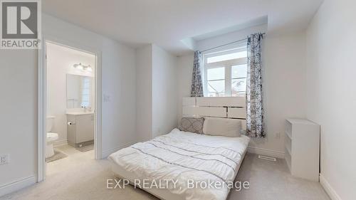 19 Meadow Vista Crescent, East Gwillimbury, ON - Indoor Photo Showing Bedroom