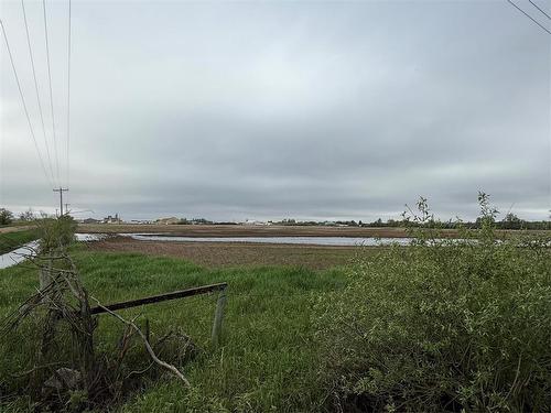2 Airport Road E, Swan River, MB 