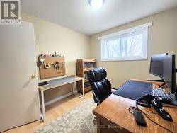 Bedroom 2 with large closet - 