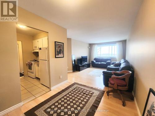 Dining/Living Room - 409 - 845 Kyle Court, Brockville, ON - Indoor