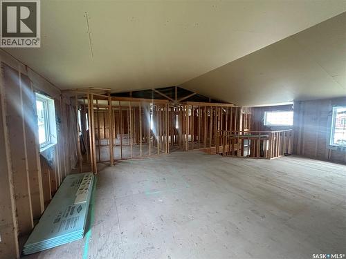 117 Carson Bay, Lampman, SK - Indoor