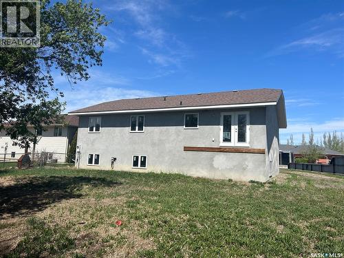 117 Carson Bay, Lampman, SK - Outdoor