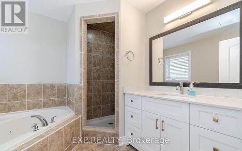 15 Lynn Street, Bradford West Gwillimbury, ON - Indoor Photo Showing Bathroom