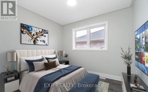 15 Lynn Street, Bradford West Gwillimbury, ON - Indoor Photo Showing Bedroom